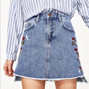 Zara embroidered denim skirt